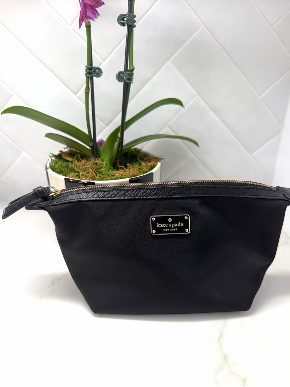 EUC Kate Spade Black Nylon  Zip Cosmetic Pouch